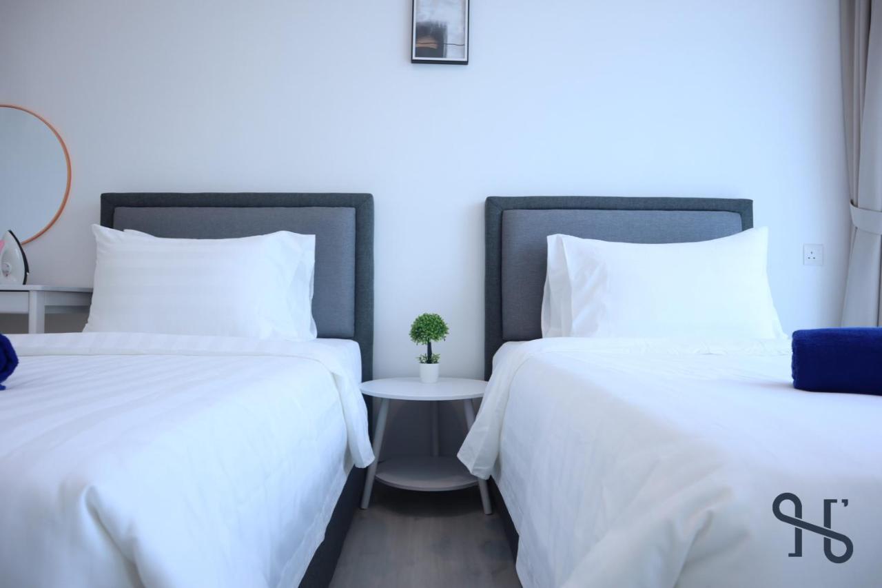 Homesuite' Home At Jesselton Quay Kota Kinabalu Exteriör bild
