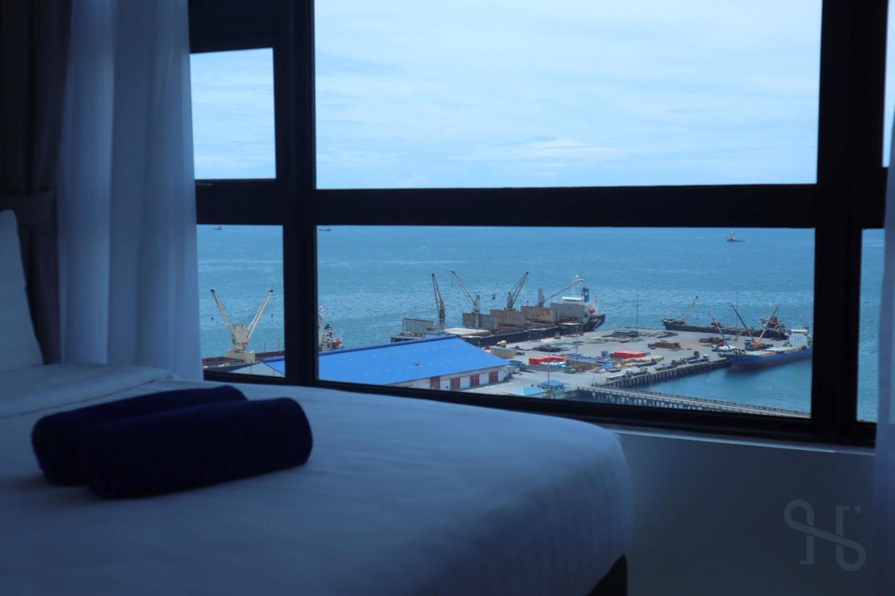 Homesuite' Home At Jesselton Quay Kota Kinabalu Exteriör bild